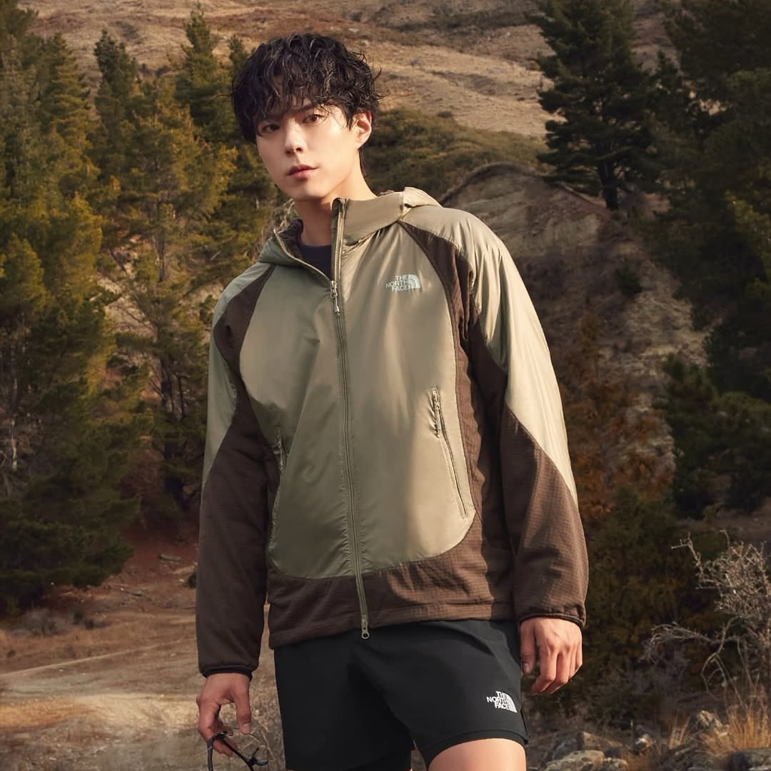 Recent activity shot of Park Bogum