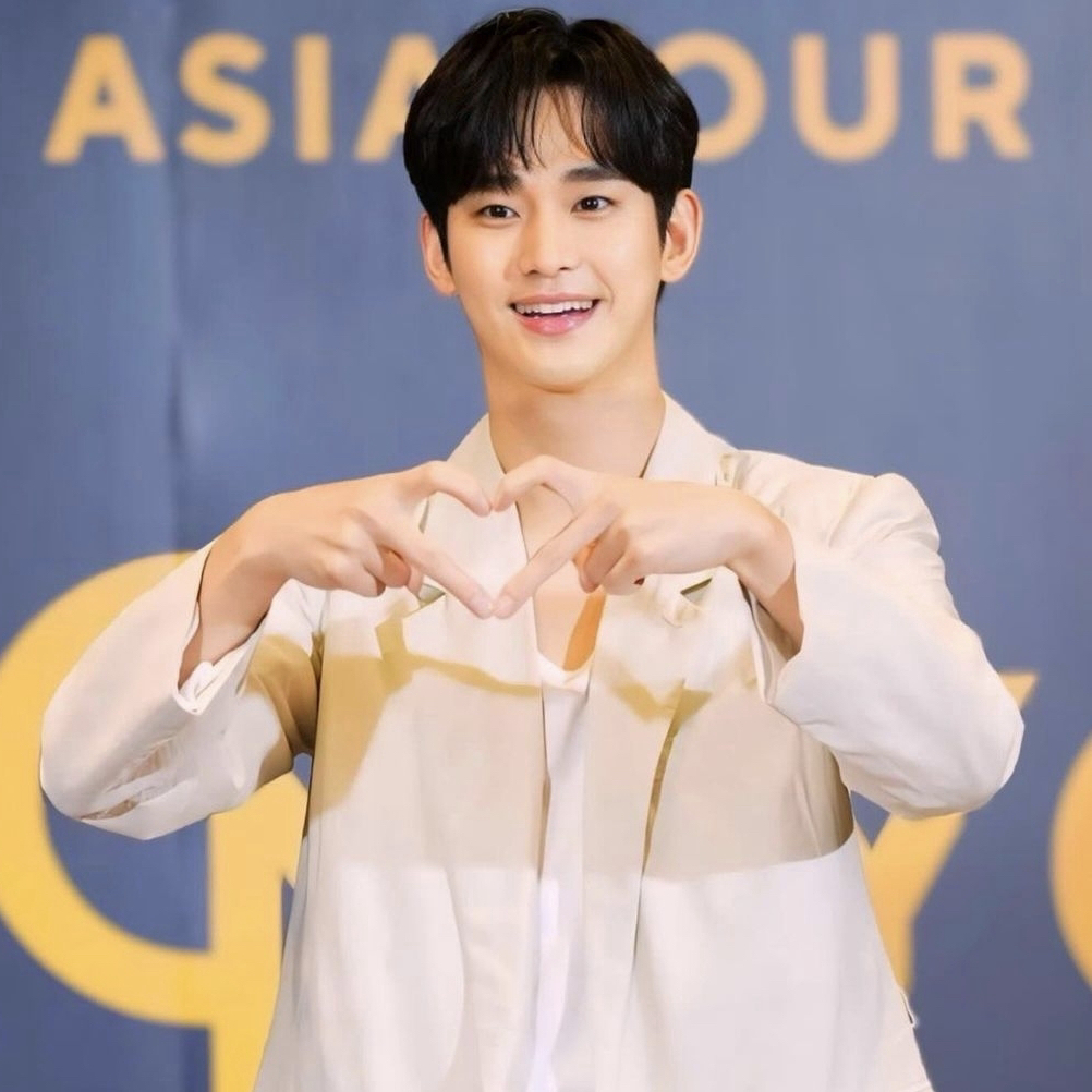 Behind-the-scenes cut of Kim Soohyun