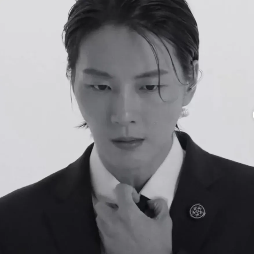 Latest photo of Yoon Shiyoon