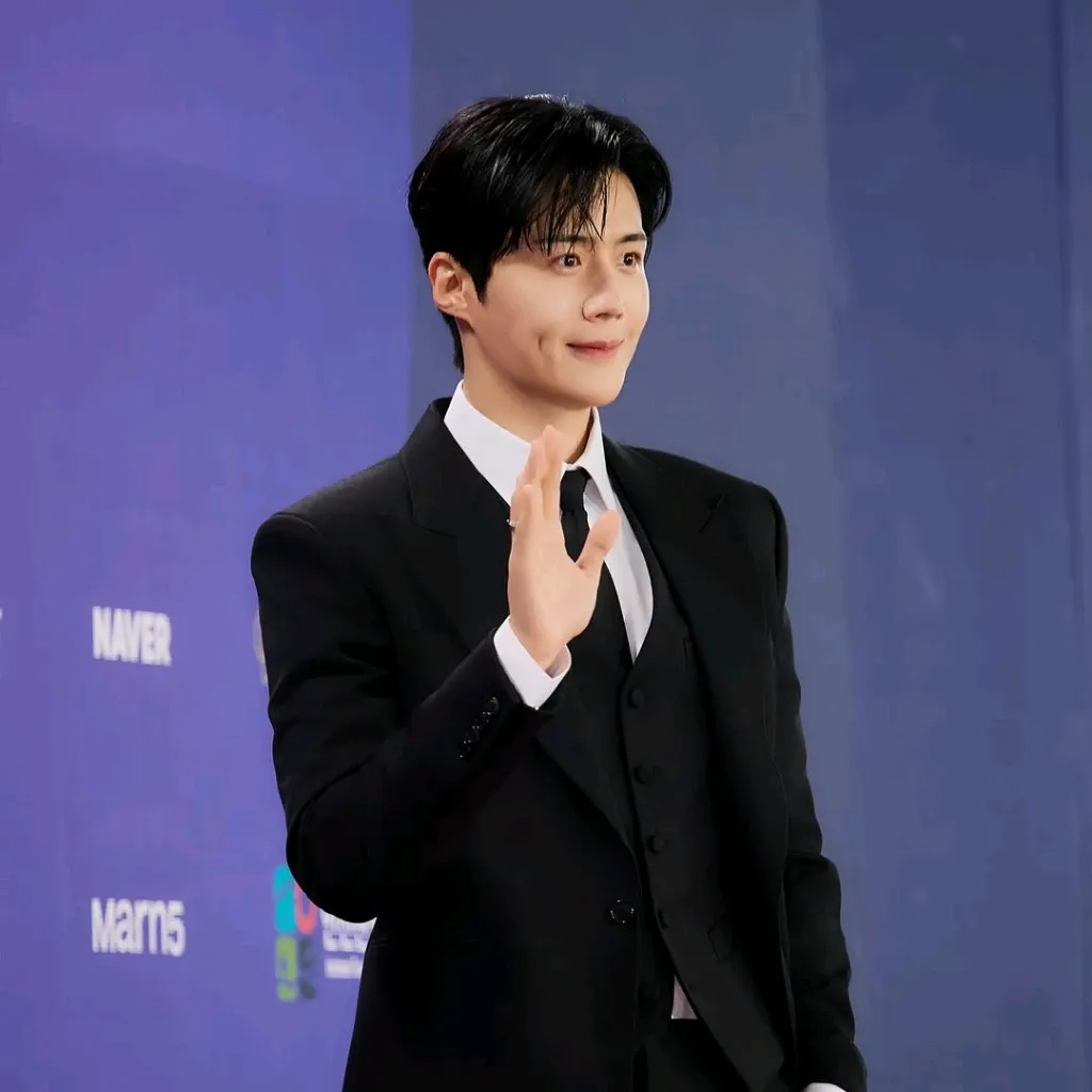 Recent activity shot of Kim Seonho