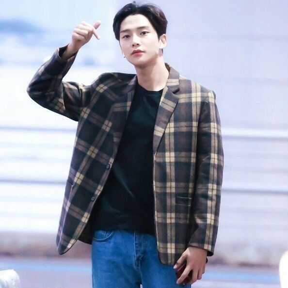 로운 최근 활동샷