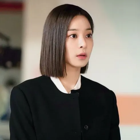 Behind-the-scenes cut of Seol Inah