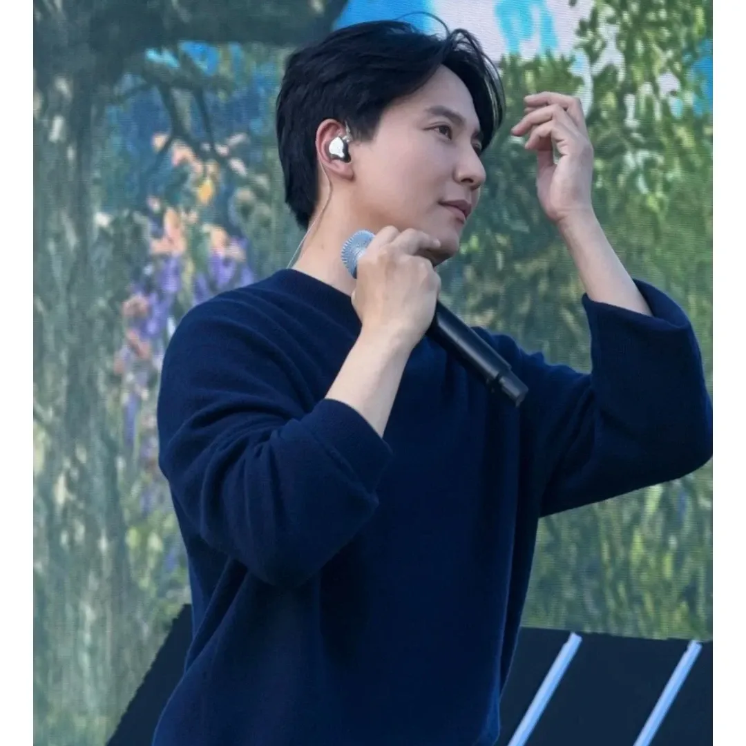 Behind-the-scenes cut of Kim Namgil