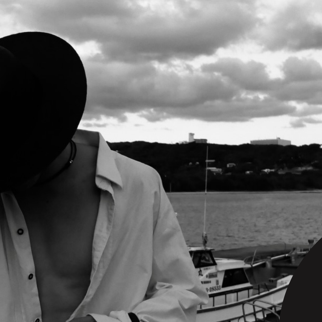 A moment captured by a fan of Khaotung Thanawat Ratanakitpaisan