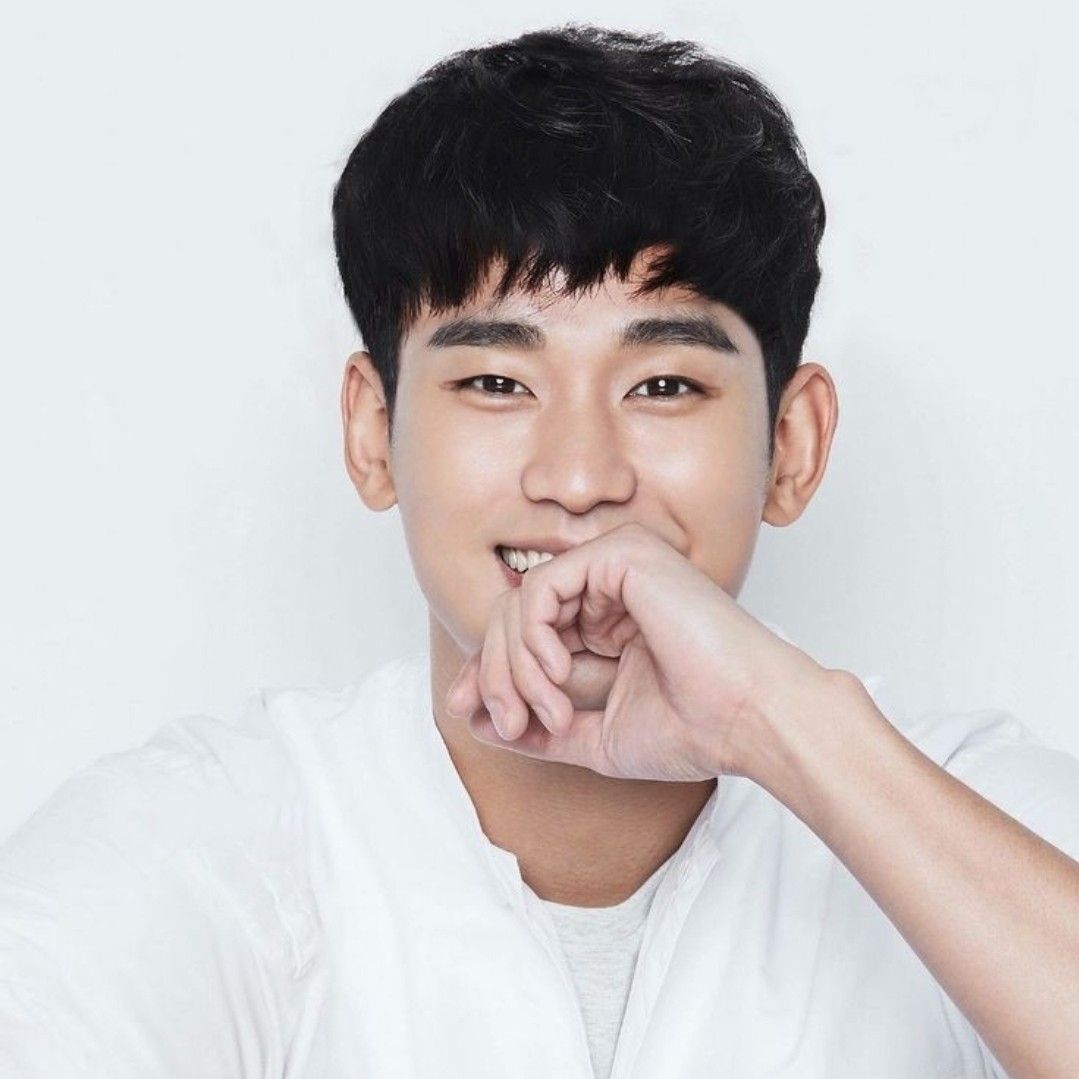 A moment captured by a fan of Kim Soohyun