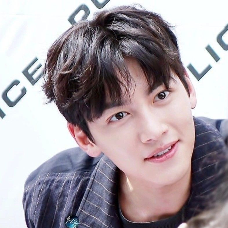 Behind-the-scenes cut of Ji Changwook