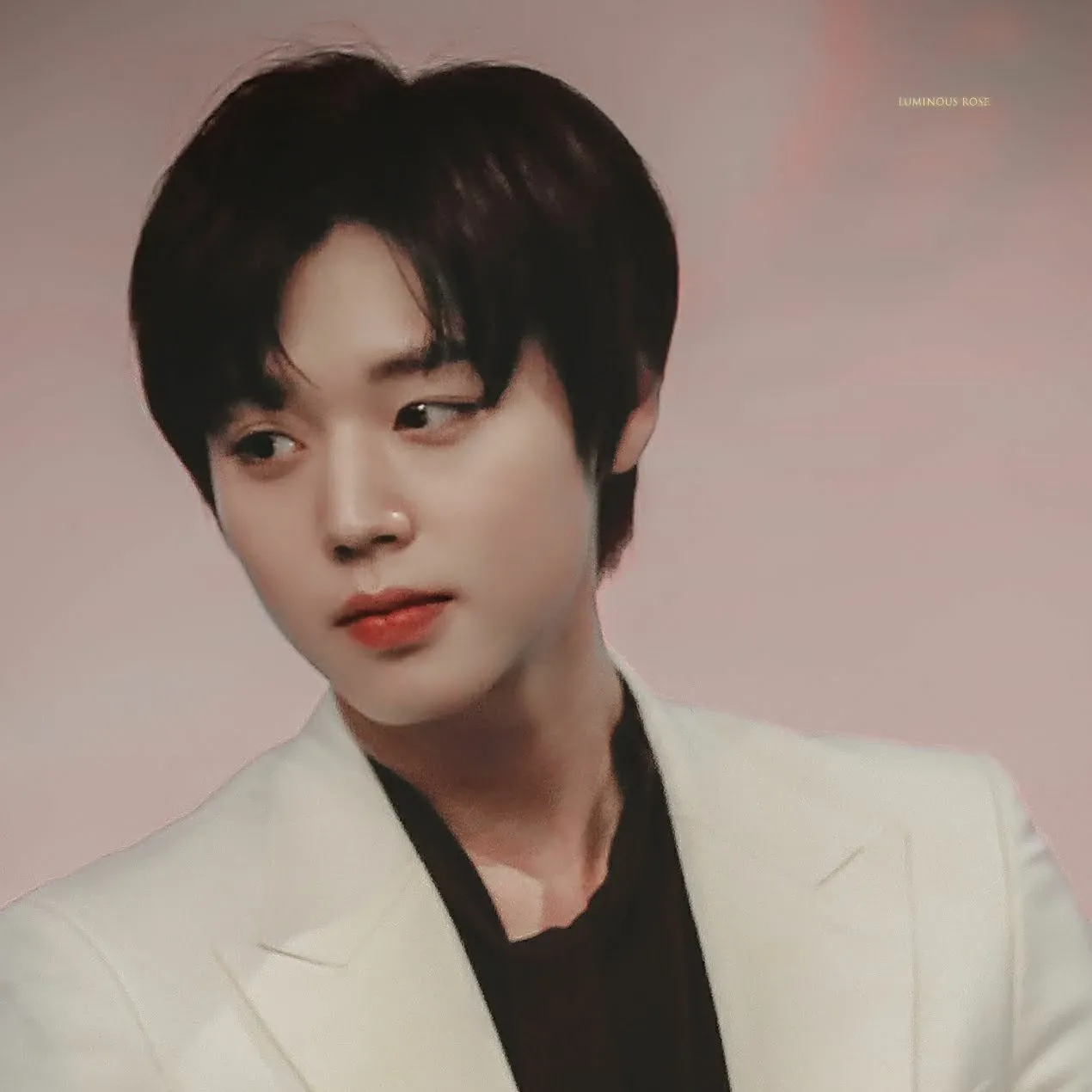 Behind-the-scenes cut of Park Jihoon