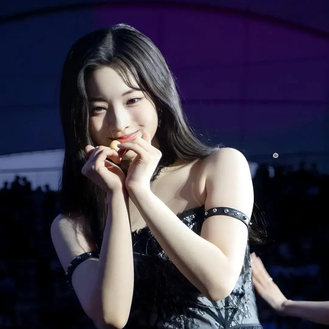 A moment captured by a fan of Dahyun