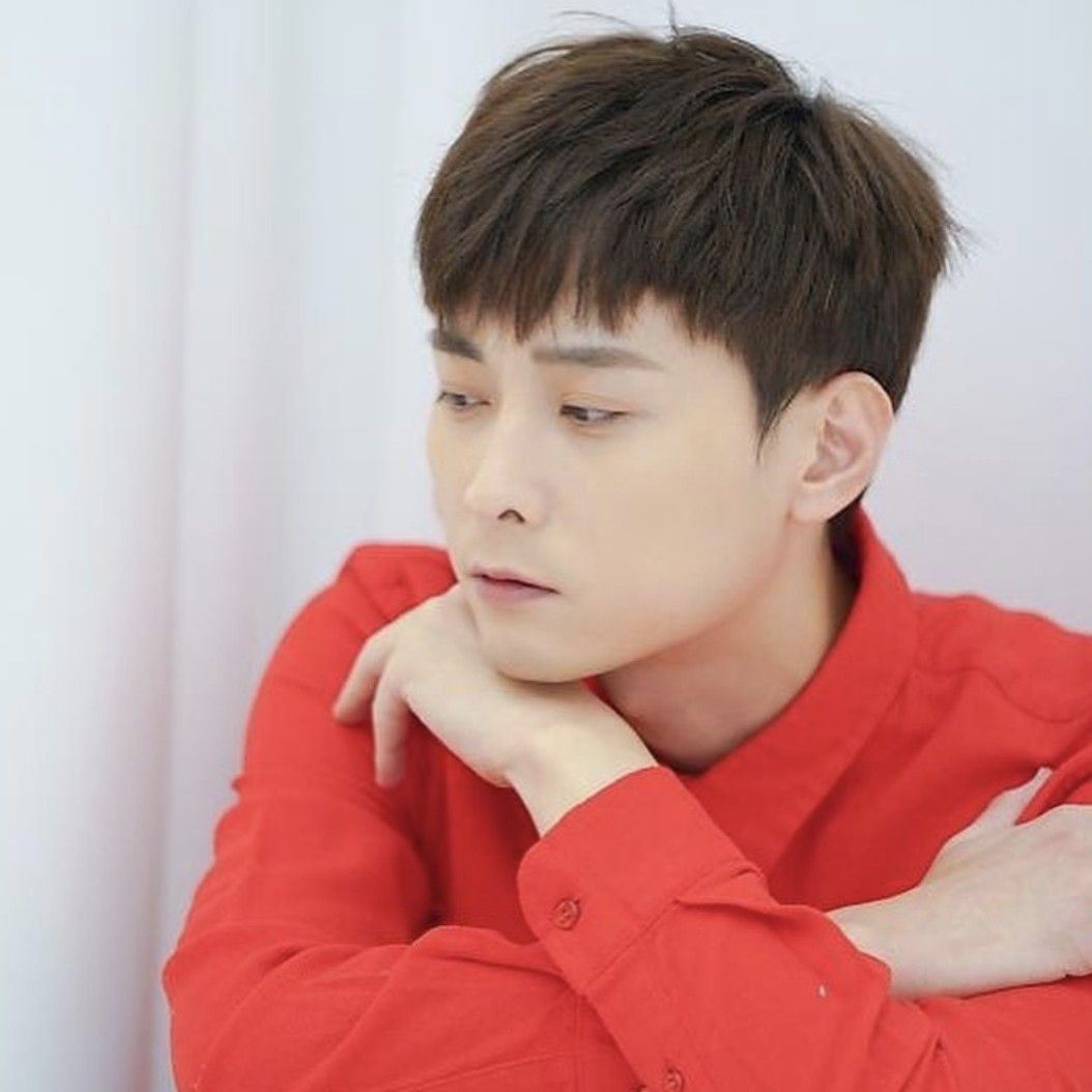 Behind-the-scenes cut of Min Kyunghoon