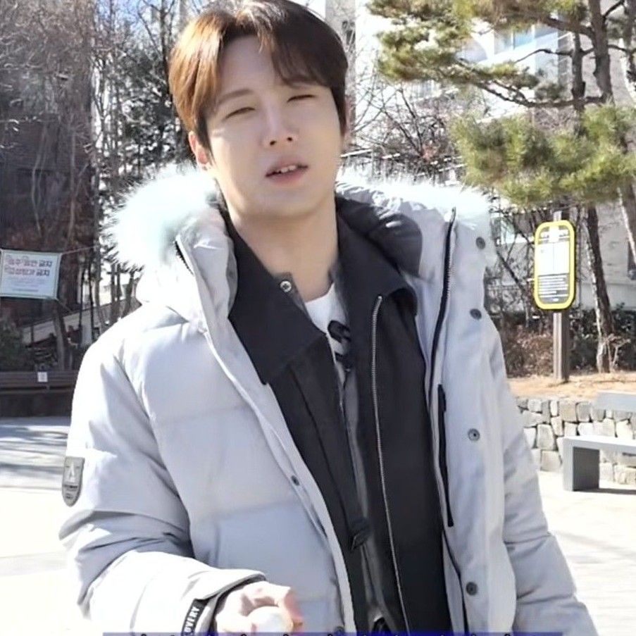 粉絲拍下的金俊賢瞬間