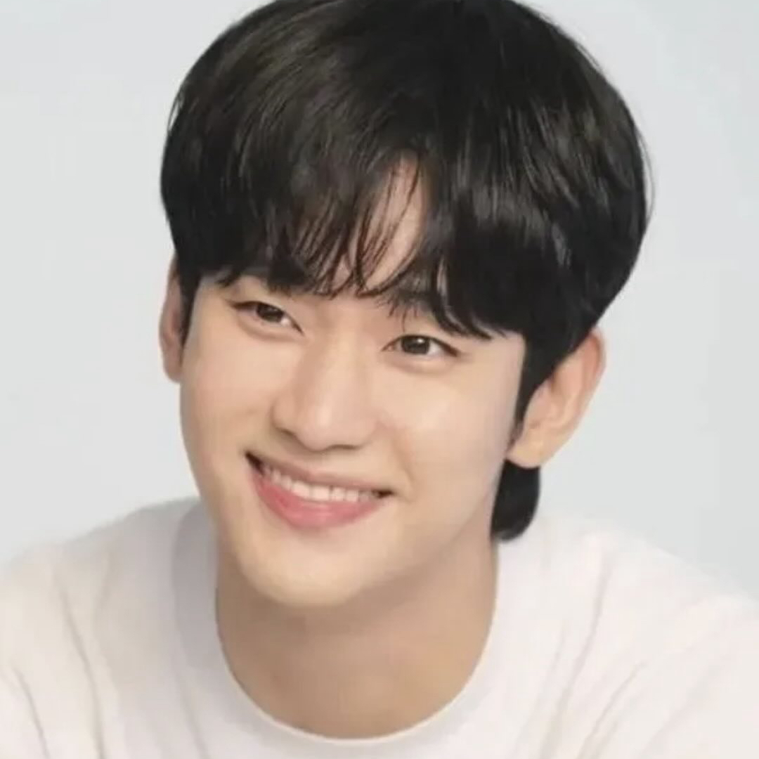 Latest photo of Kim Soohyun