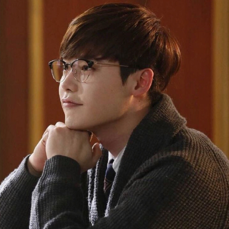 Behind-the-scenes cut of Lee Jongsuk