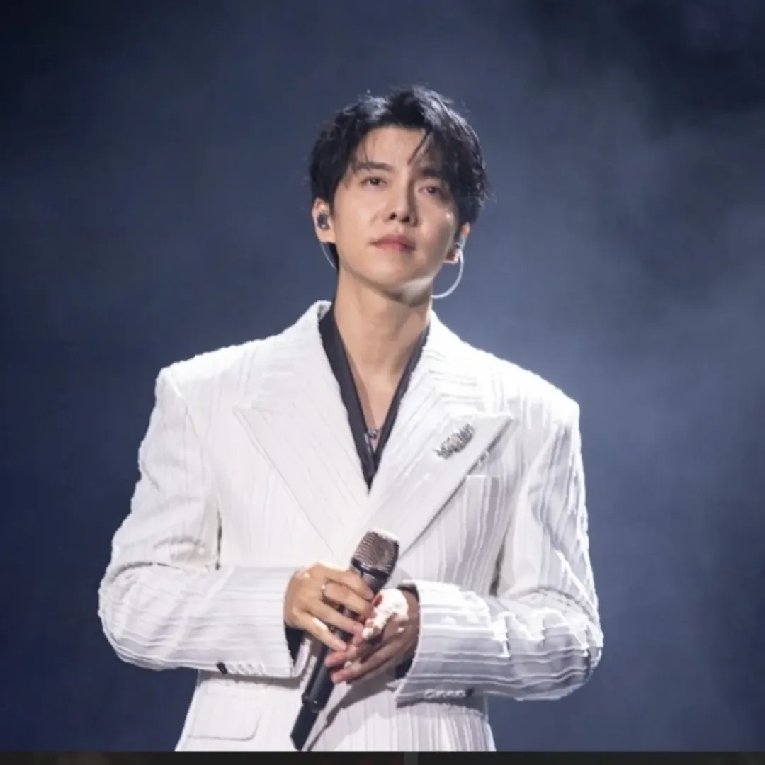 Foto kegiatan terbaru dari Lee Seunggi