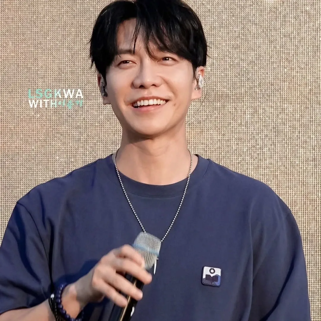 Foto terbaru dari Lee Seunggi