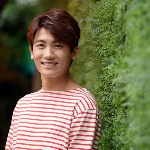 Behind-the-scenes cut of Park Hyungsik