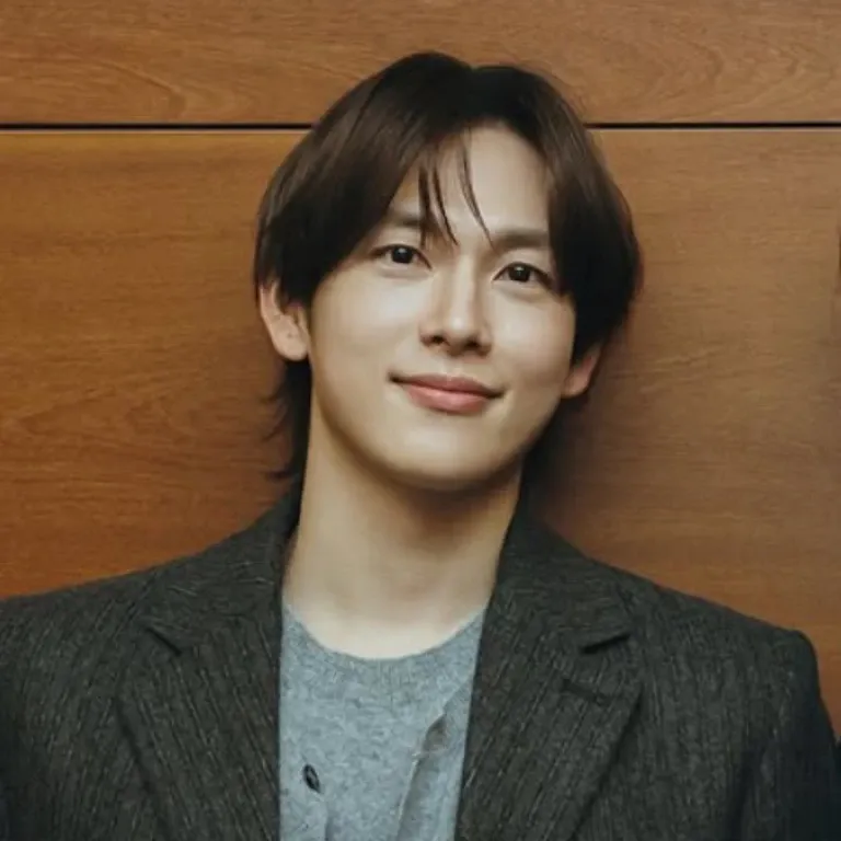 Latest photo of Yim Siwan