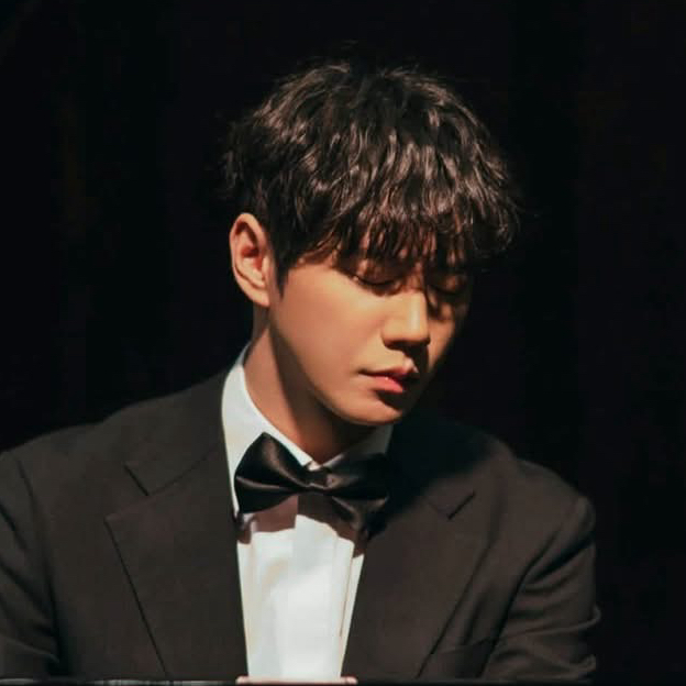 Behind-the-scenes cut of Lee Junyoung