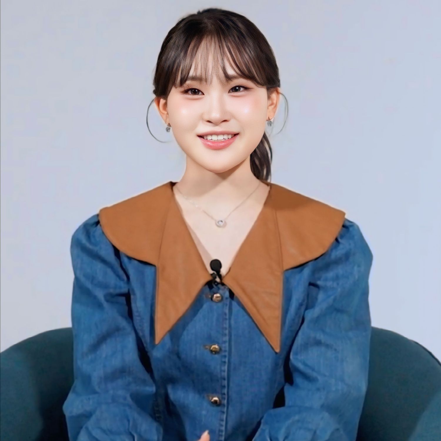 김다현의 비하인드 컷