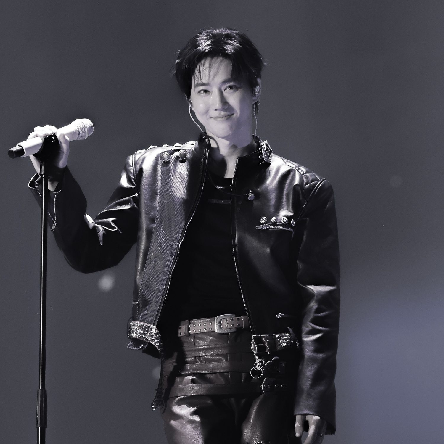 수호 최근 활동샷