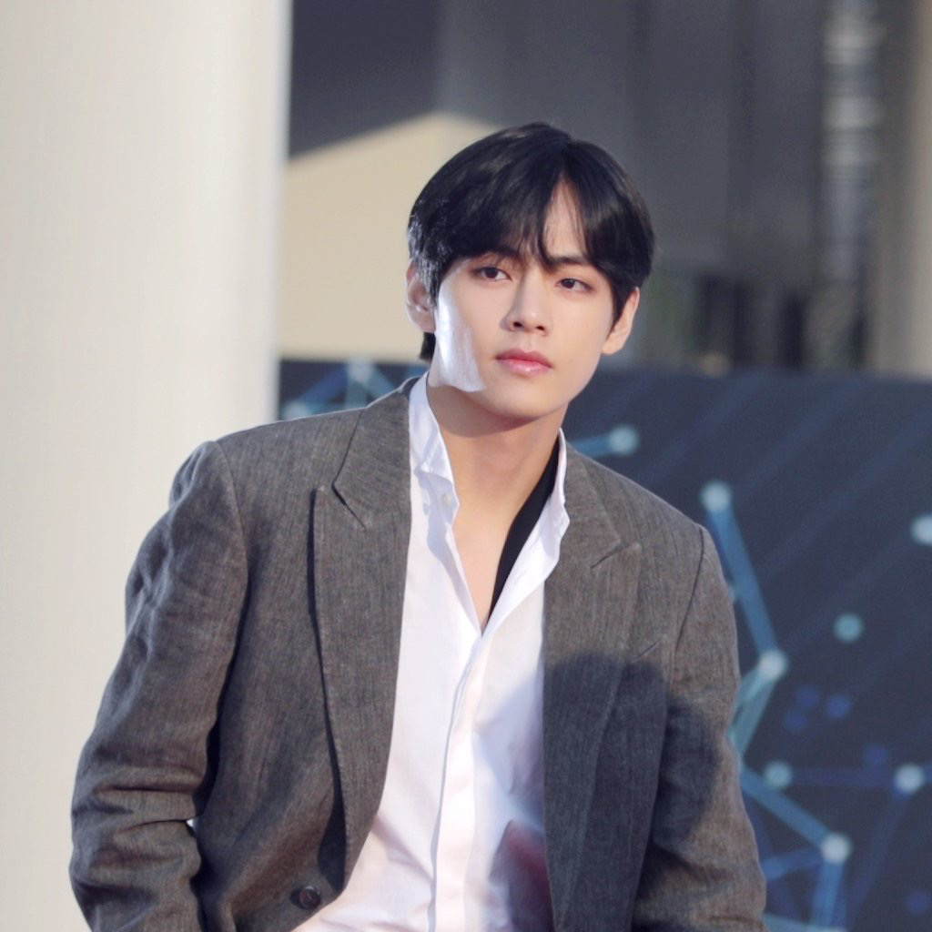 Recent activity shot of Kim Taehyung (V)