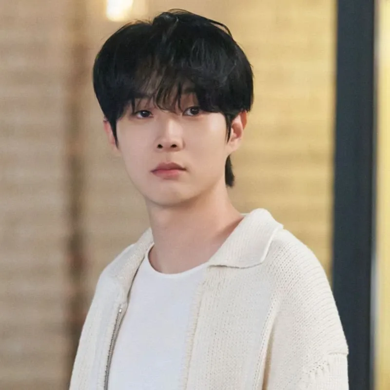 A moment captured by a fan of Choi Wooshik
