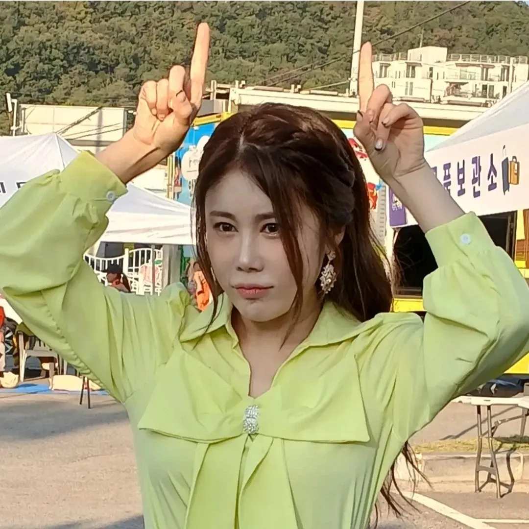 Latest photo of Kim Soyou