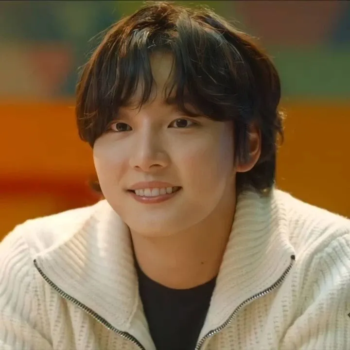 A moment captured by a fan of Yoon Shiyoon