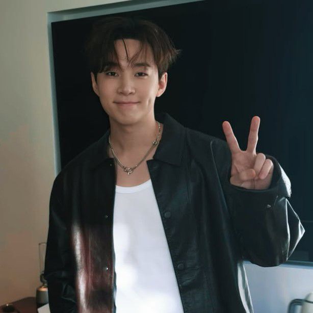 Behind-the-scenes cut of Henry