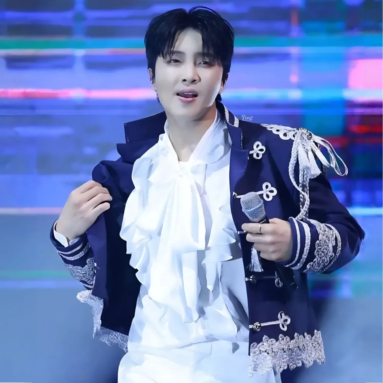 Behind-the-scenes cut of Hwang Yunsung