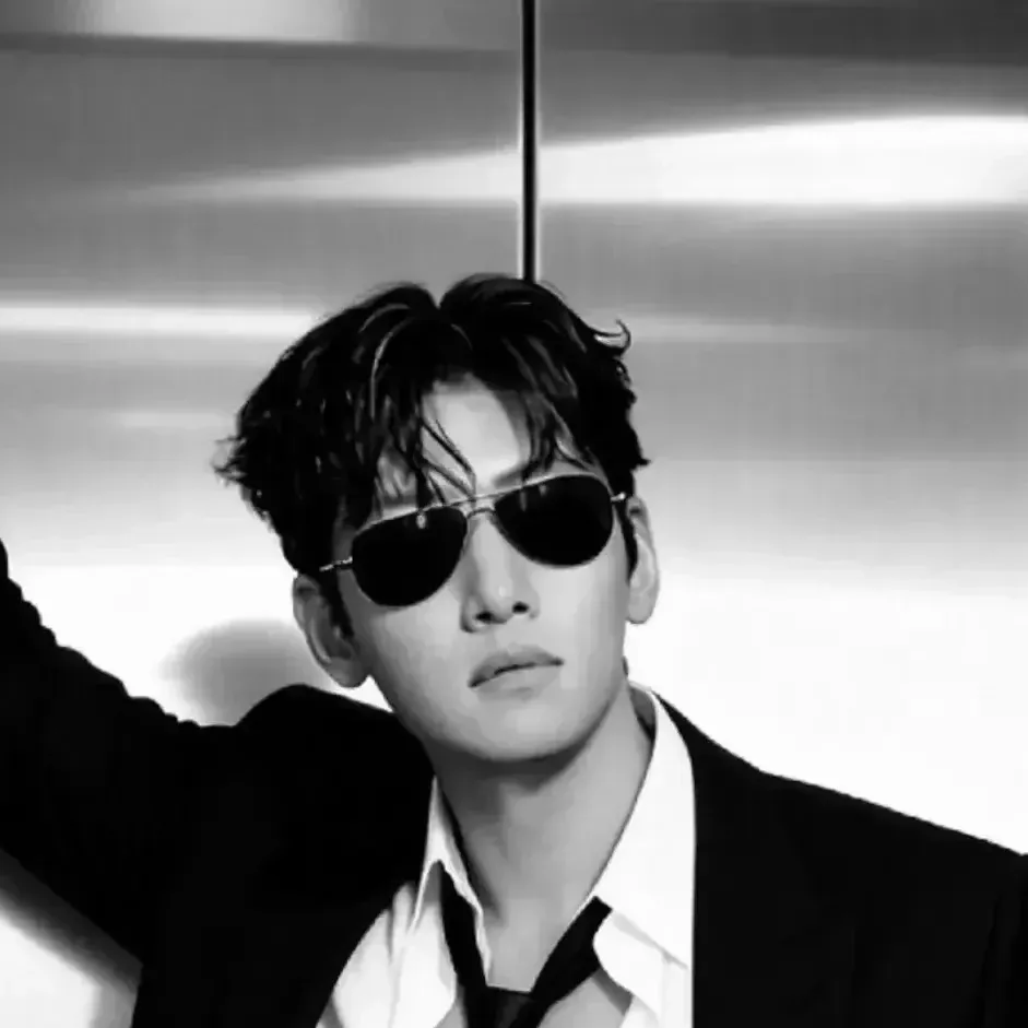 Behind-the-scenes cut of Ji Changwook