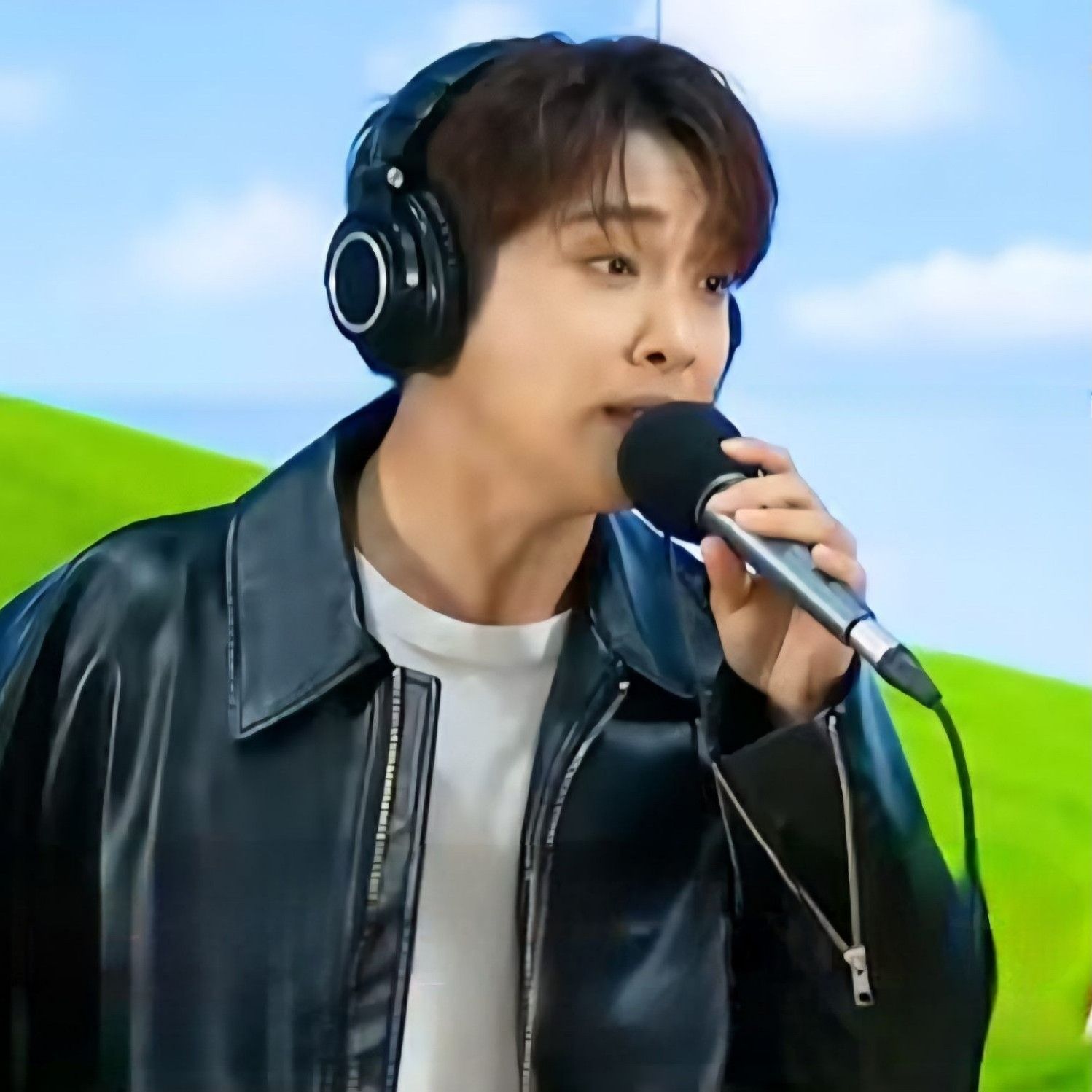 Behind-the-scenes cut of Hwang Yunsung