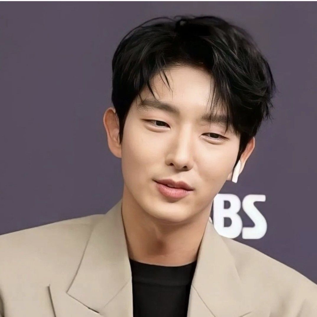 Momen yang diabadikan oleh penggemar Lee Joongi