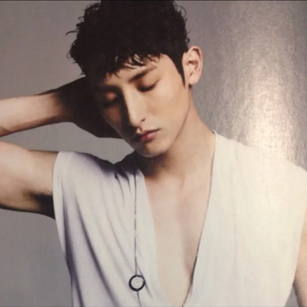Behind-the-scenes cut of Lee Soohyuk