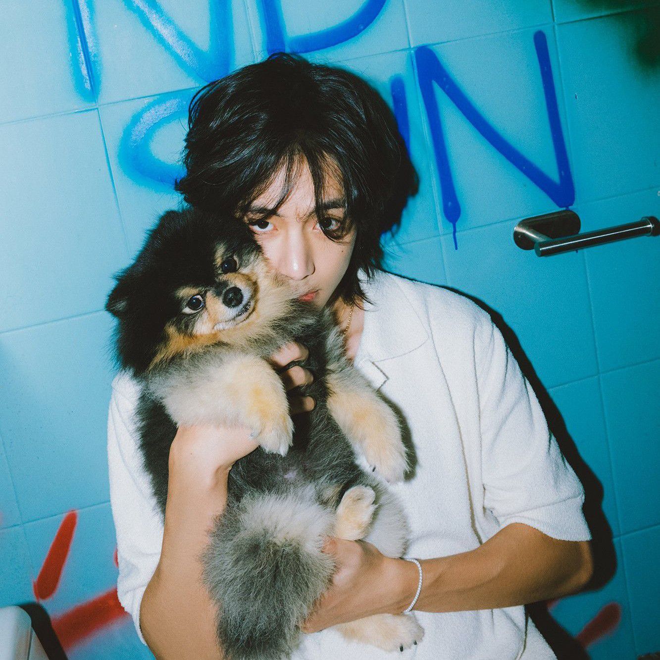 Behind-the-scenes cut of Kim Taehyung (V)