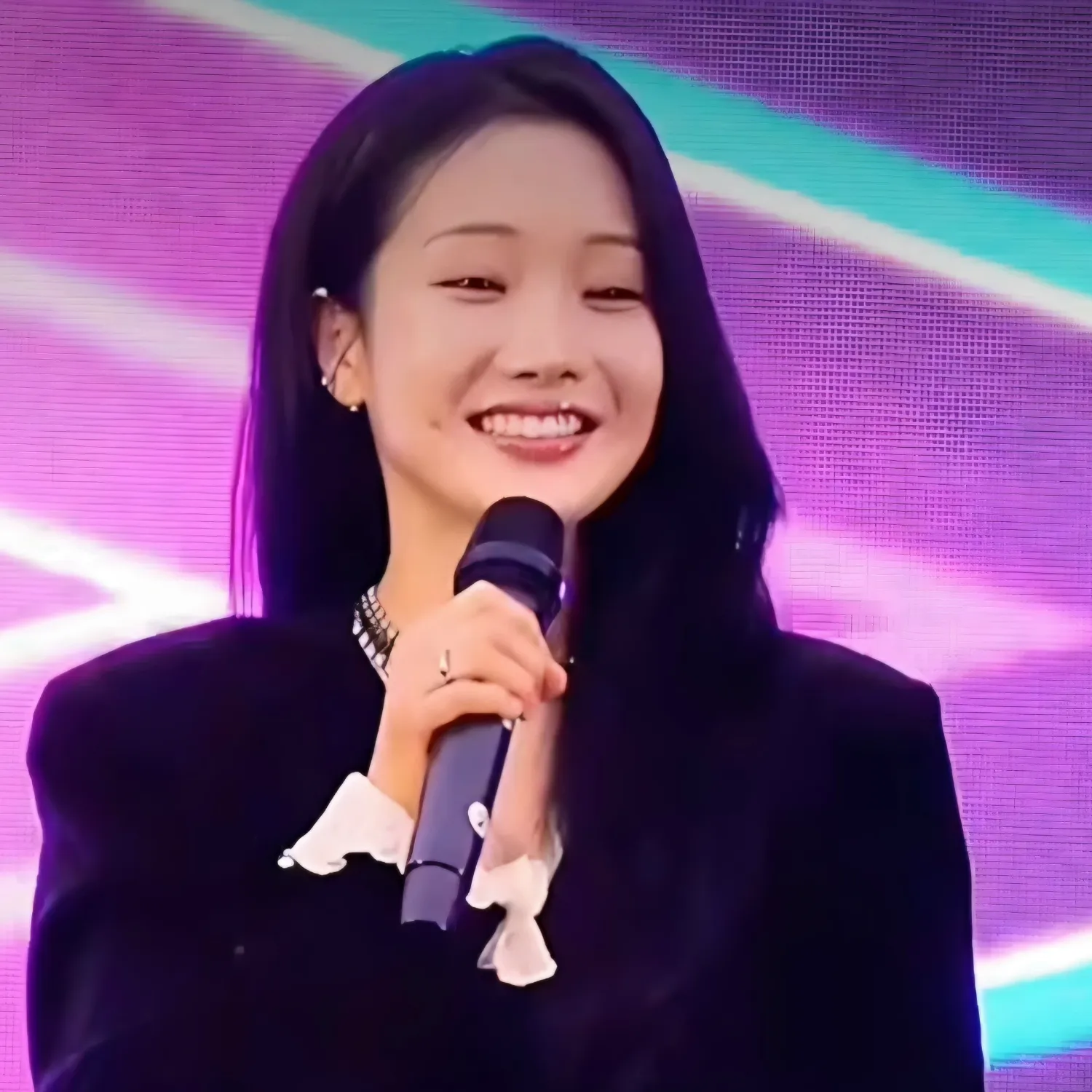 Behind-the-scenes cut of Kim Soyeon (2004)