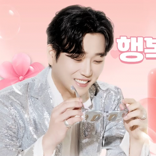 Latest photo of Hwang Youngwoong