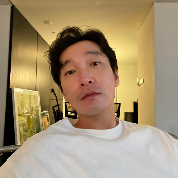 A moment captured by a fan of Cho Seungwoo 