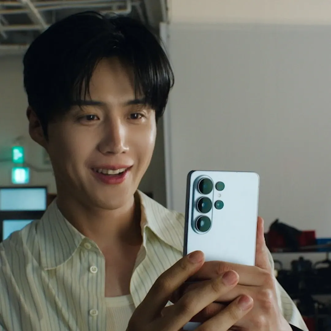 Behind-the-scenes cut of Kim Seonho