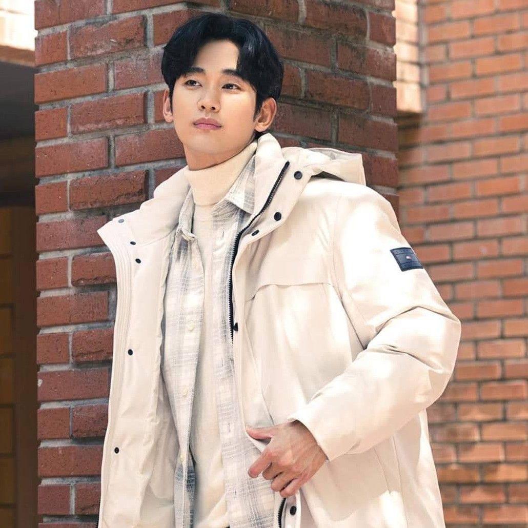 Recent activity shot of Kim Soohyun