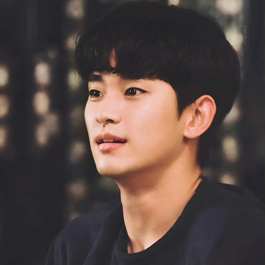 Foto terbaru dari Kim Soohyun