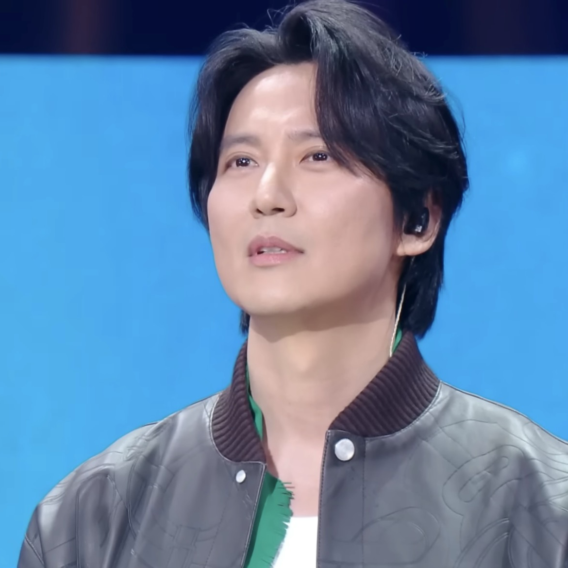 Behind-the-scenes cut of Kim Namgil