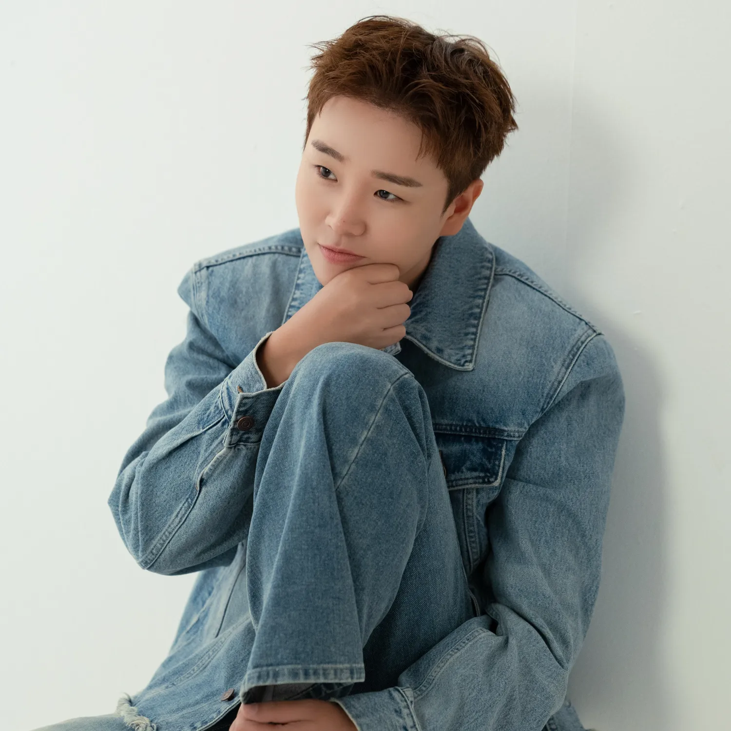 Behind-the-scenes cut of Song Minjun