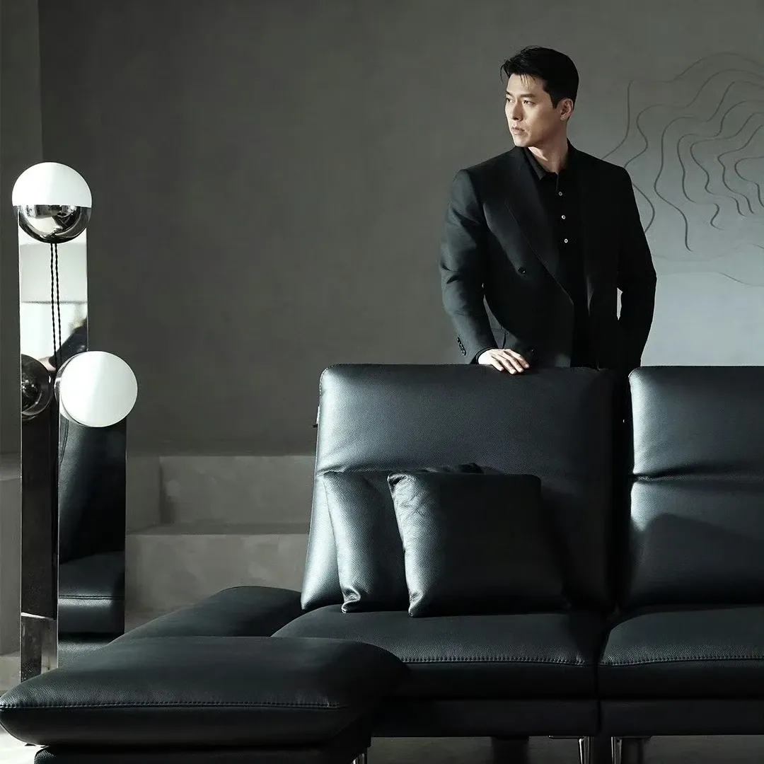 A moment captured by a fan of Hyun Bin