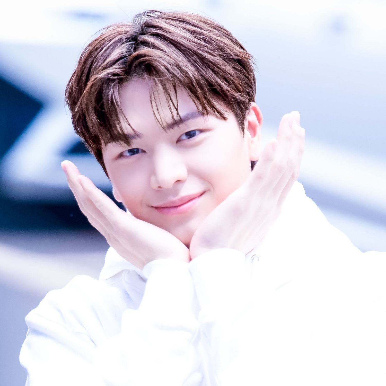 Behind-the-scenes cut of Yook Sungjae