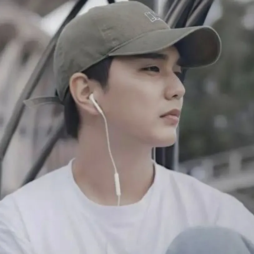 Recent activity shot of Yoo Seungho