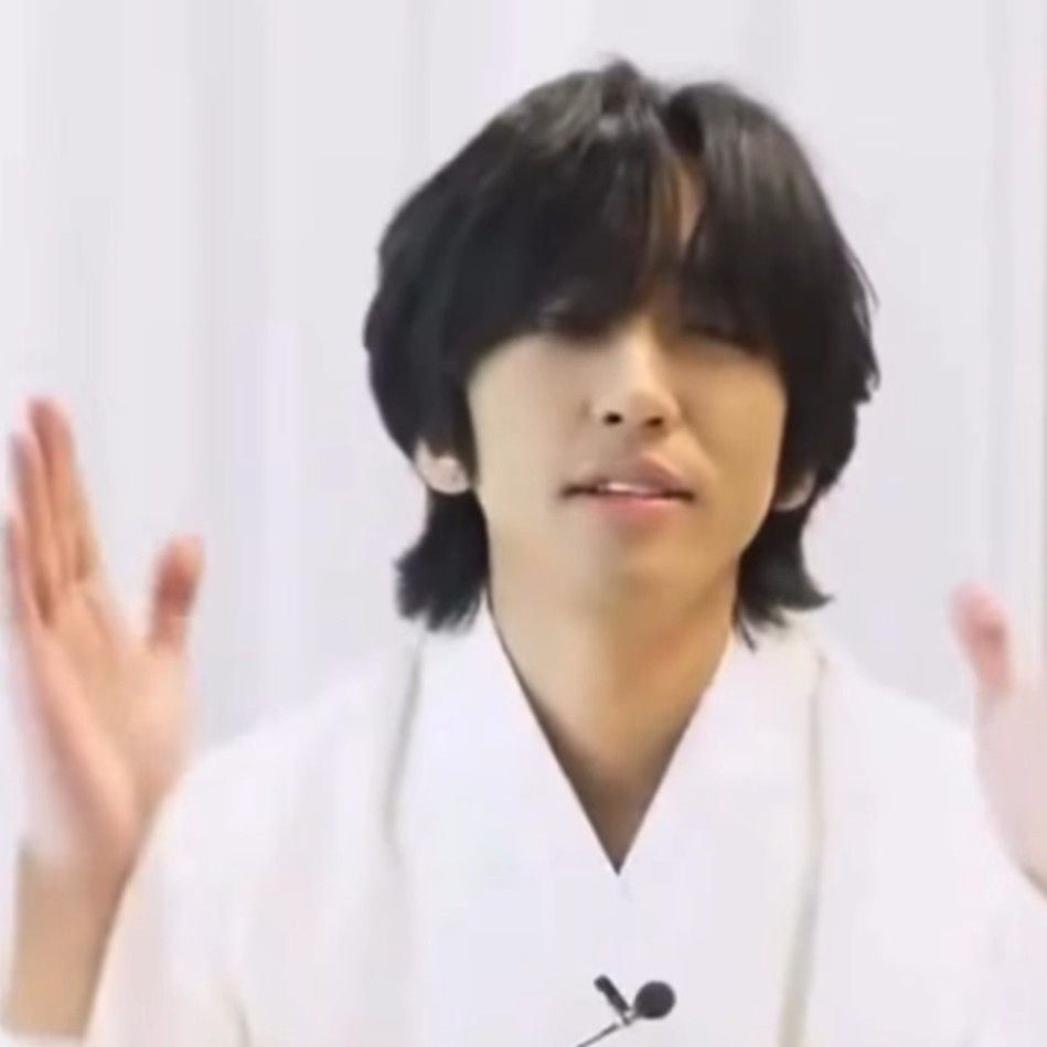 Latest photo of Lee Seungyoon