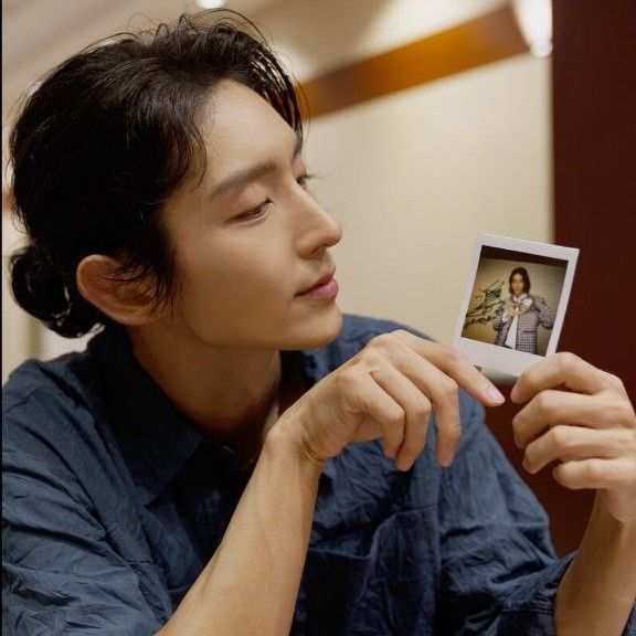 Recent activity shot of Lee Joongi