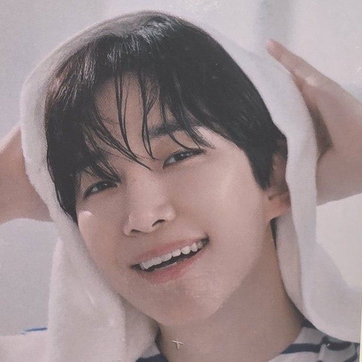 Foto kegiatan terbaru dari Lee Junho