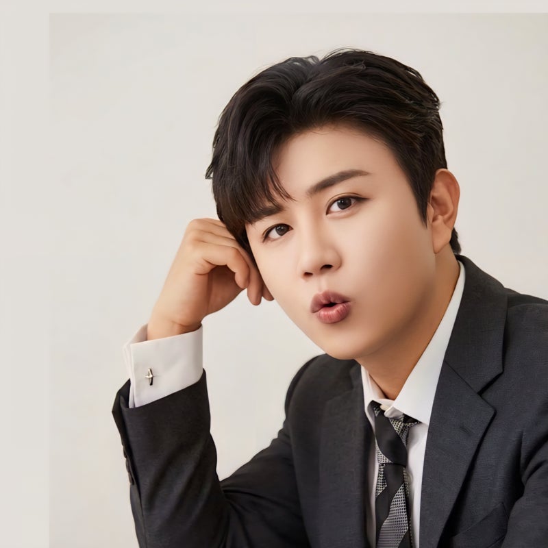 Behind-the-scenes cut of Jin Haesung