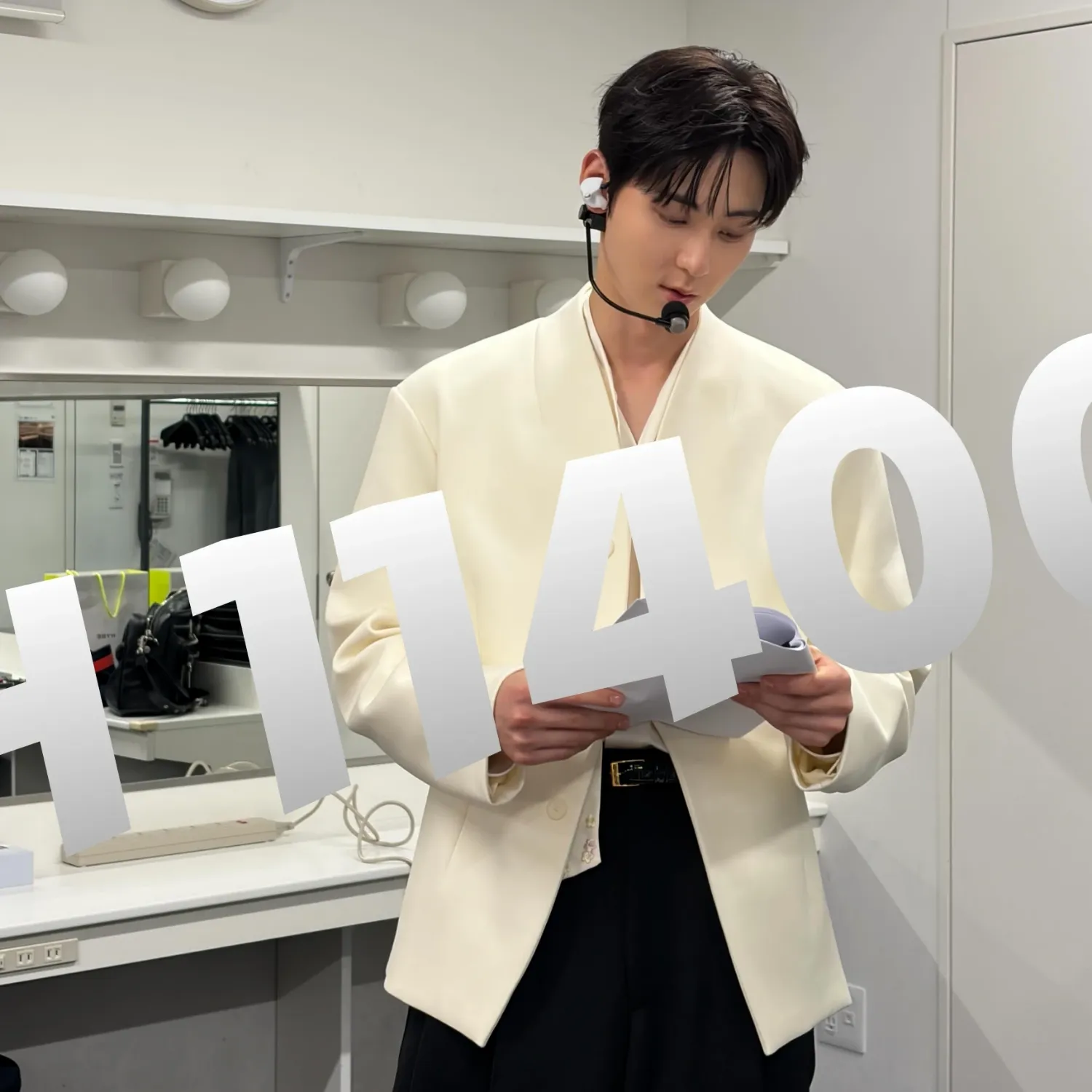 A moment captured by a fan of Hwang Minhyun